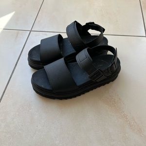 Dr. Martens Voss sandals